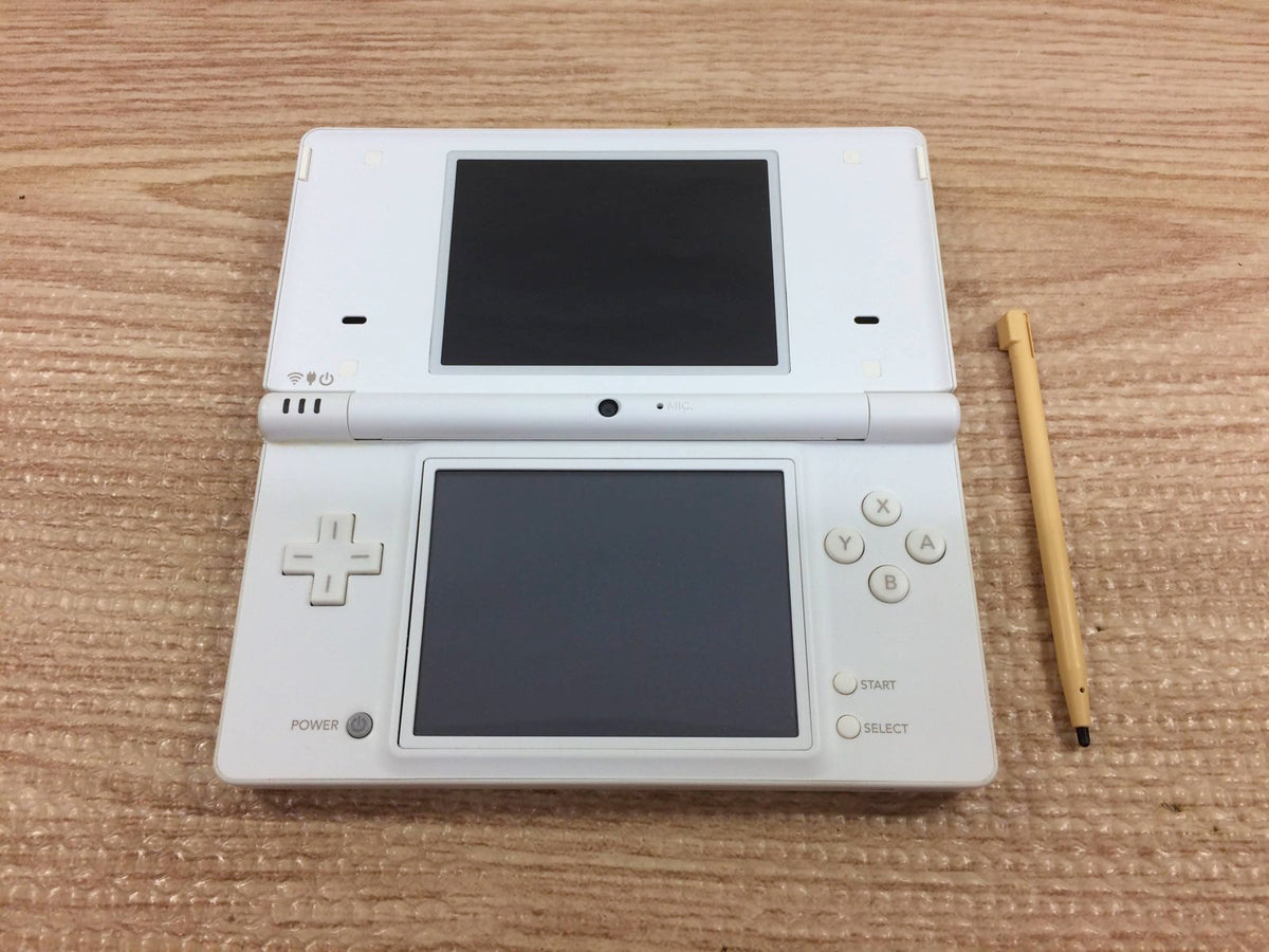 Nintendo store DSI in White