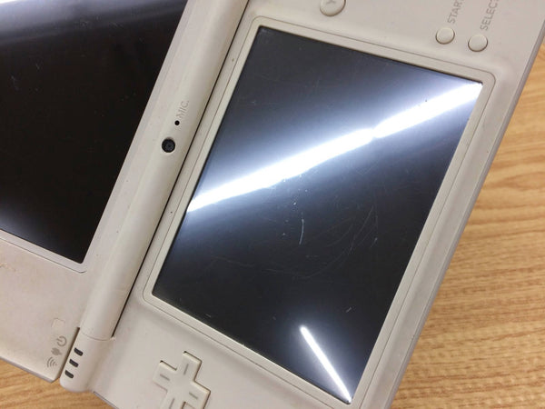 Nintendo DSi - White